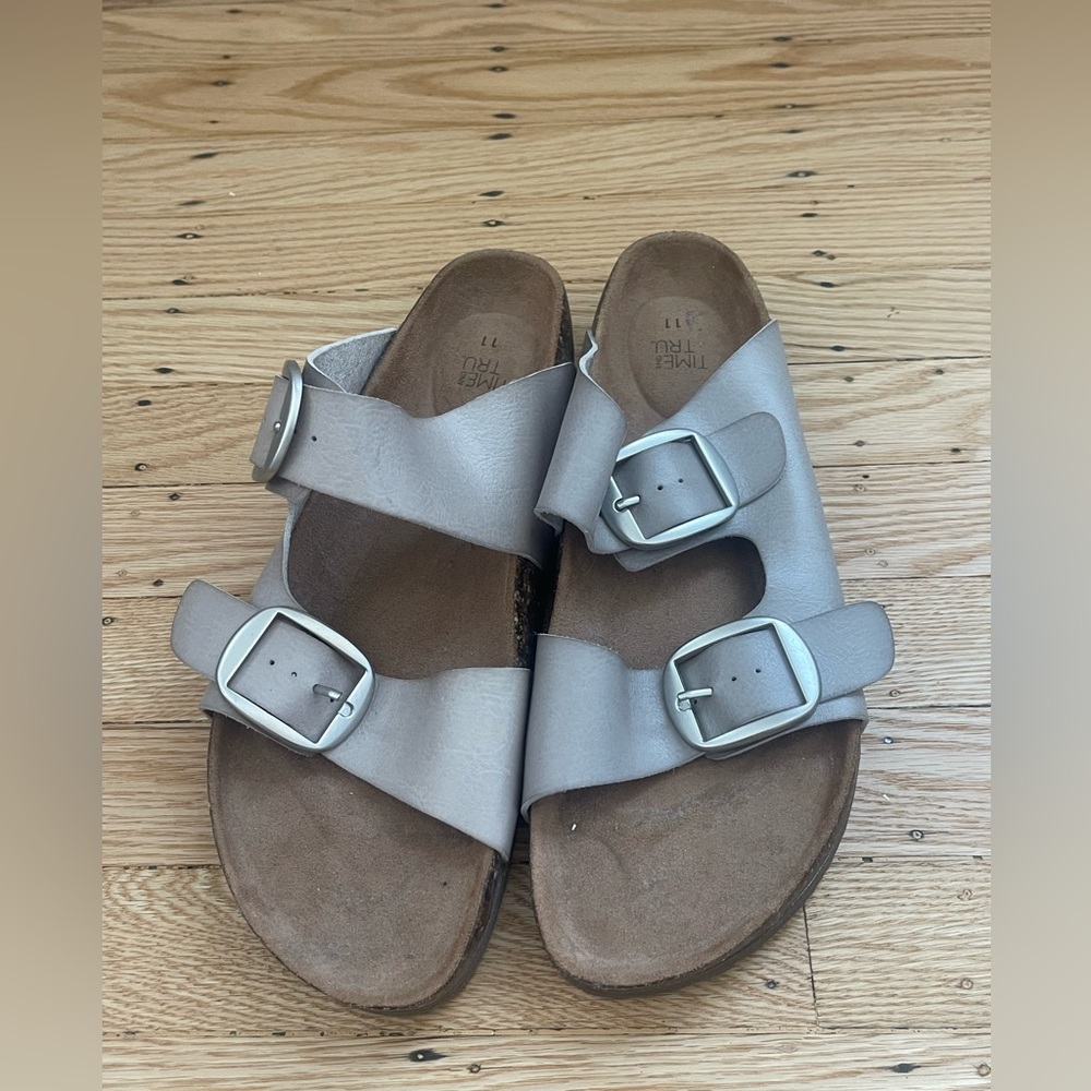 Time and Tru Women’s Sandals